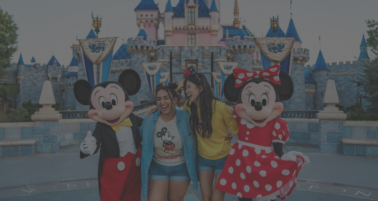 Disneyland Play2Win Desktop Banner 1440x768 px